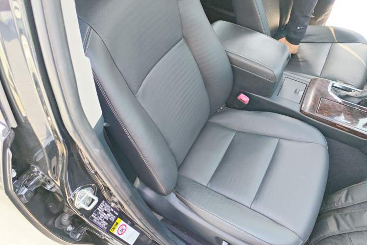 Used Toyota Camry 2016 2.0G 10th Anniversary Leading Edition