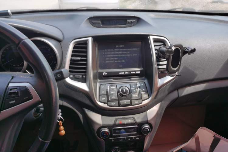 Used CHANGAN Eado 2015 1.6L Manual Junku Model China IV Standard Audio And AC Panel