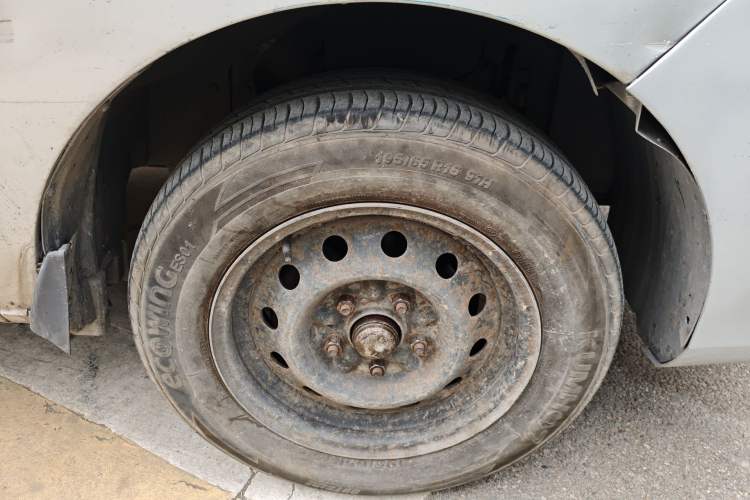 Used JAC Refine M3 2016 IKEA Edition 1.6L Luxury Smart Model