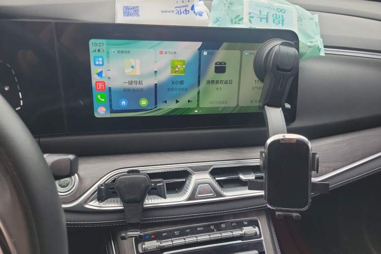 Used Landian E5 2023 1.5L DE-i 100KM Comfort Edition 7-Seater Audio And AC Panel