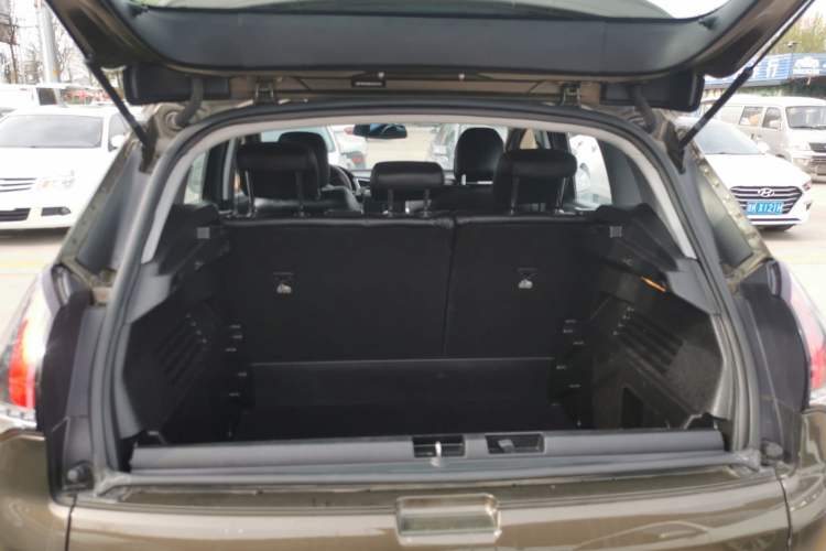 Used Peugeot 3008 2016 2.0L Automatic Classic Edition Trunk