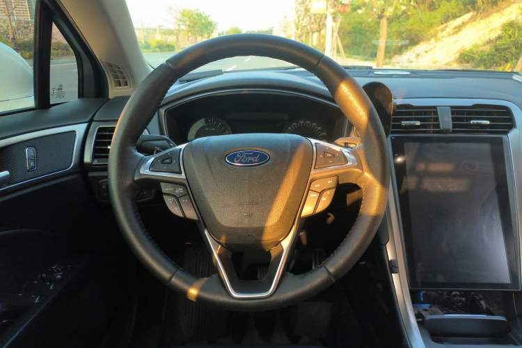 Used Ford Mondeo 2018 EcoBoost 200 Smart Control Fashion Model China V Standard
