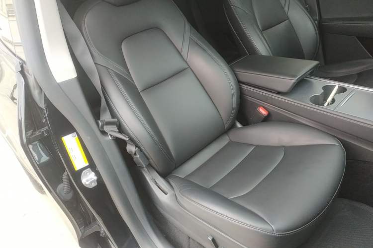 Used Tesla Model Y 2021 Standard Range Rear-Wheel Drive Version