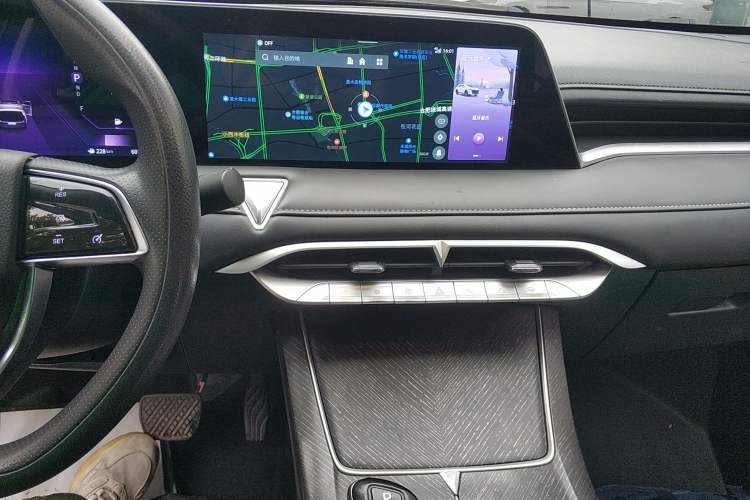 Used Venucia V 2021 260T Idol Edition