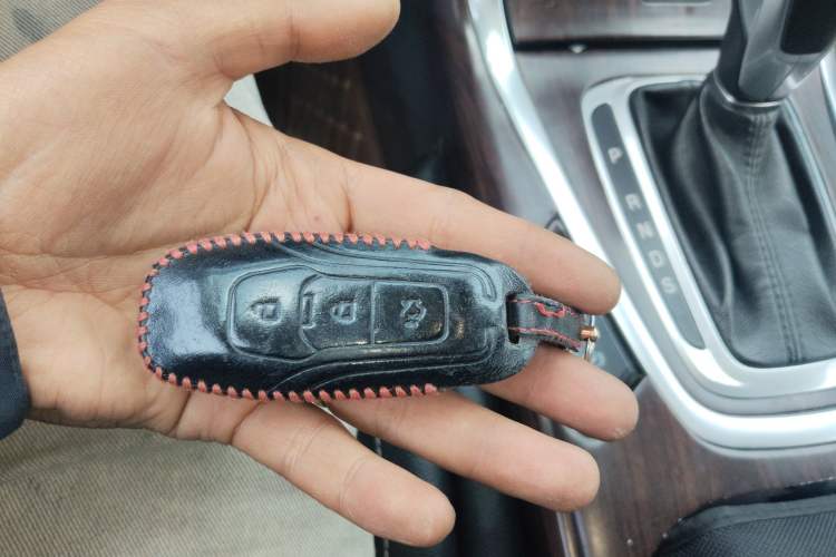 Used Ford Edge 2017 EcoBoost 245 Four-Wheel-Drive Flagship 7-Seater
