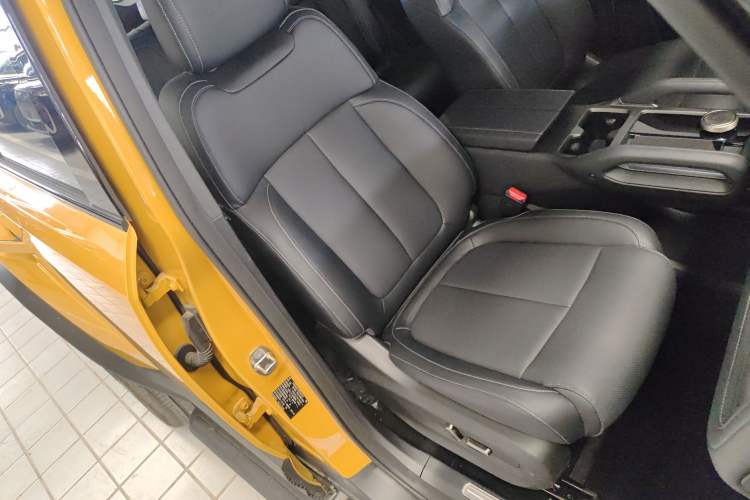 Used Chery Fulwin X3L 2025 Model 205 All-Wheel Drive High-Energy Edition Right Front Seat