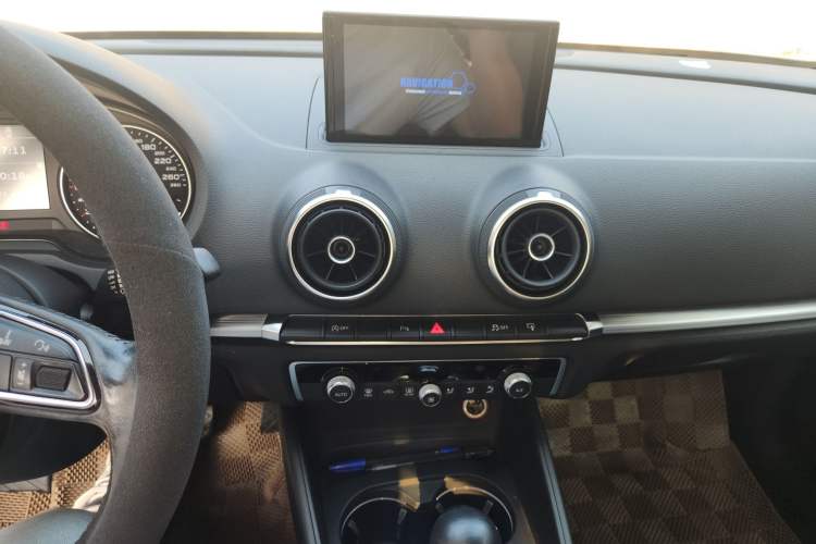 Used Audi A3 2014 Limousine 35 TFSI Automatic Comfort Model