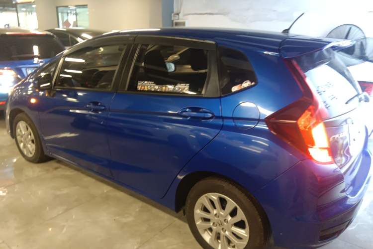 Used Honda Fit 2018 1.5L CVT Comfort Sunroof Version Exterior 2