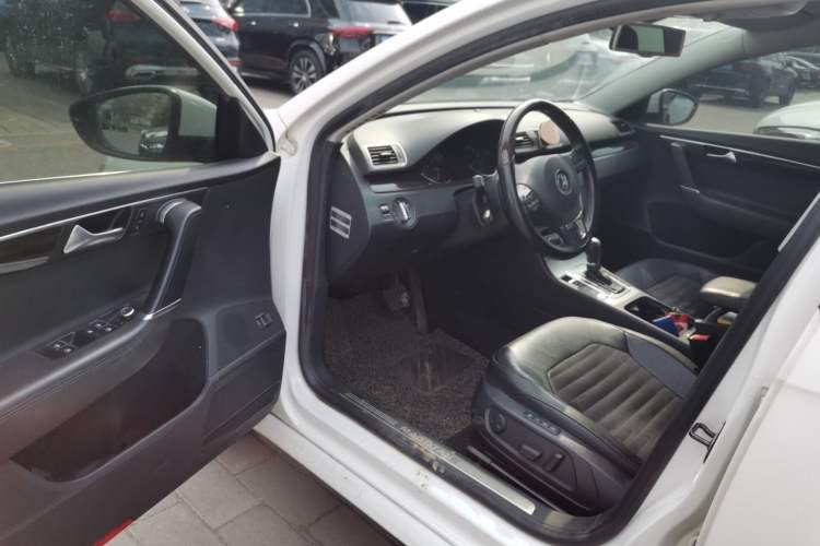 Used Volkswagen Magotan 2013 2.0 TSI Prestige Model Driver Seat