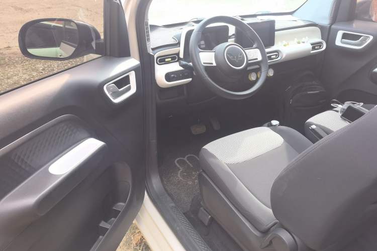 Used Wuling Hongguang MINIEV 2024 3rd Generation 215km Advanced Version Driver Seat