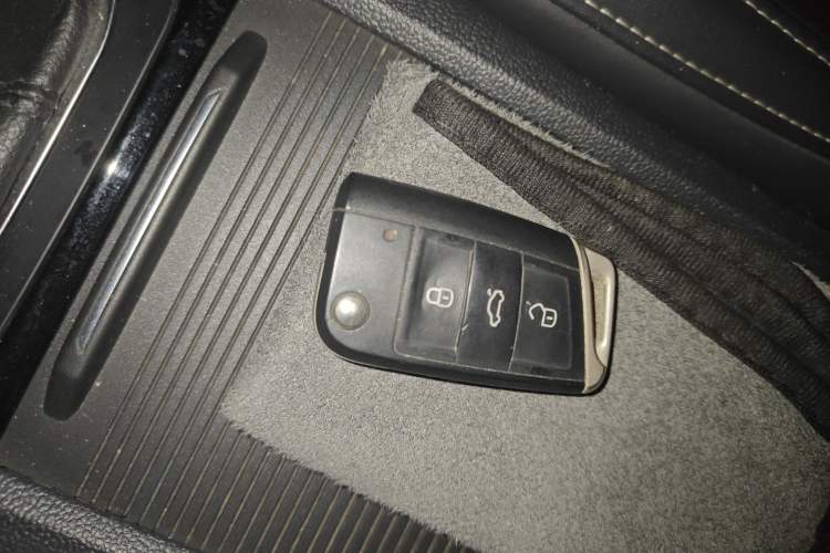 Used Volkswagen Sagitar 2021 280TSI DSG Excellence Edition Vehicle Key