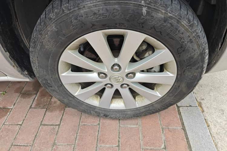 Used Buick GL8 2014 2.4L Classic Edition Right Front Wheel Hub