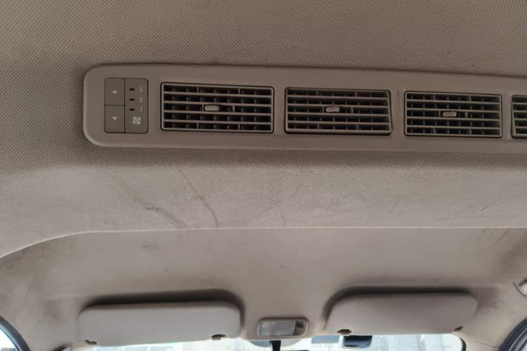 Used Wuling Rongguang V 2016 1.5L Standard Version