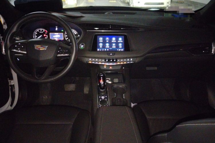 Used Cadillac XT4 2022 28T Two-Wheel Drive Fashion Edition Center Console