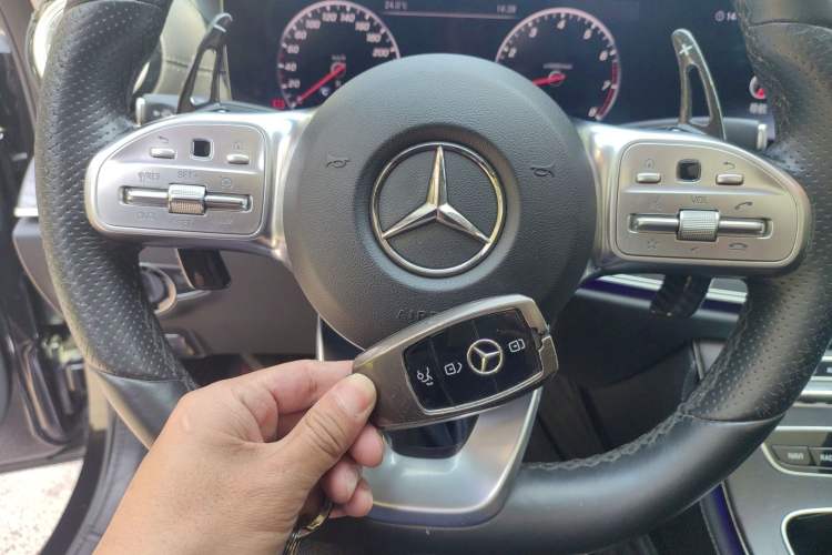 Used Mercedes-Benz E-Class 2019 E 300 L Sporty and Stylish Model