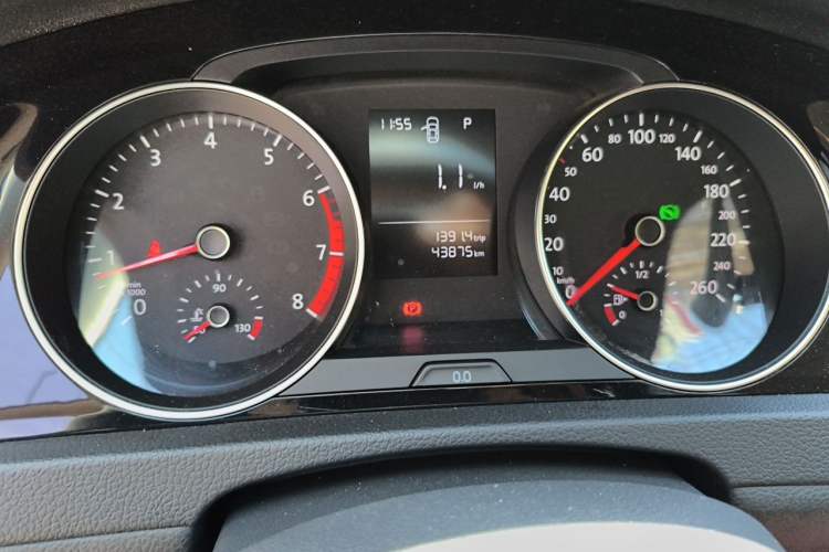 Used Volkswagen Golf 2018 1.6L Automatic Fashion Model
