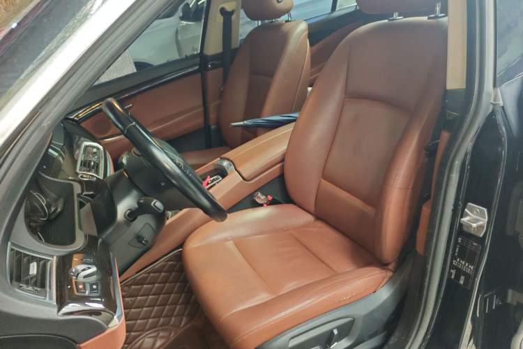 Used BMW 5 Series GT 2015 528i Leading Model