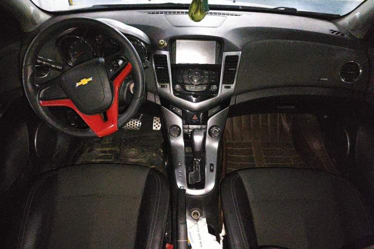 Used Chevrolet Cruze 2013 Hatchback 1.6T Automatic Flagship Model