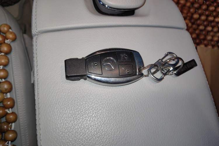 Used Mercedes-Benz S-Class 2012 S 300 L Business Standard Model