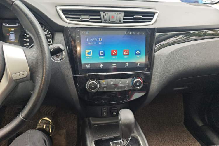 Used Nissan Qashqai 2017 2.0L CVT Luxury Edition China V Standard Audio And AC Panel