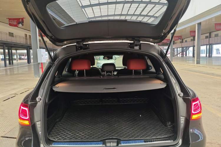 Used Mercedes-Benz GLC 2020 Facelift GLC 300 L 4MATIC Dynamic Edition
