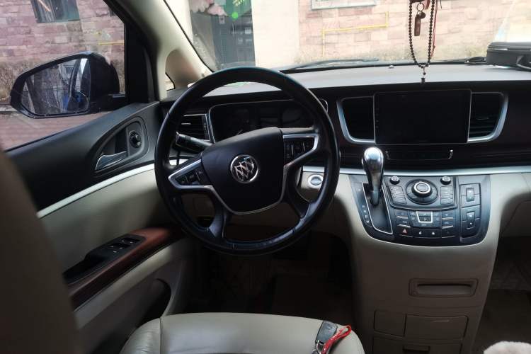Used Buick GL8 2015 2.4L Luxury Business Premium Edition Steering Wheel