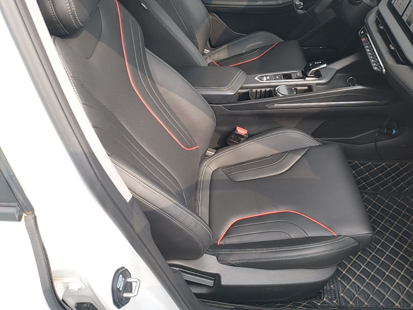 Geely Auto Binray 2024 Binrui COOL 1.5T DCT Longteng Edition — снимка 19