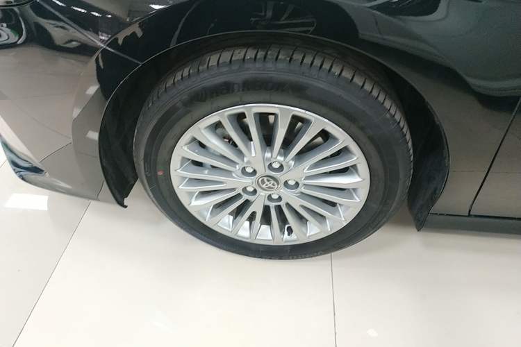 Used Toyota Camry 2026 Model Dual-Engine 2.0HGVP Luxury Edition