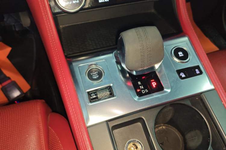 Used Jaguar F-PACE 2021 340 PS R-Dynamic SE
