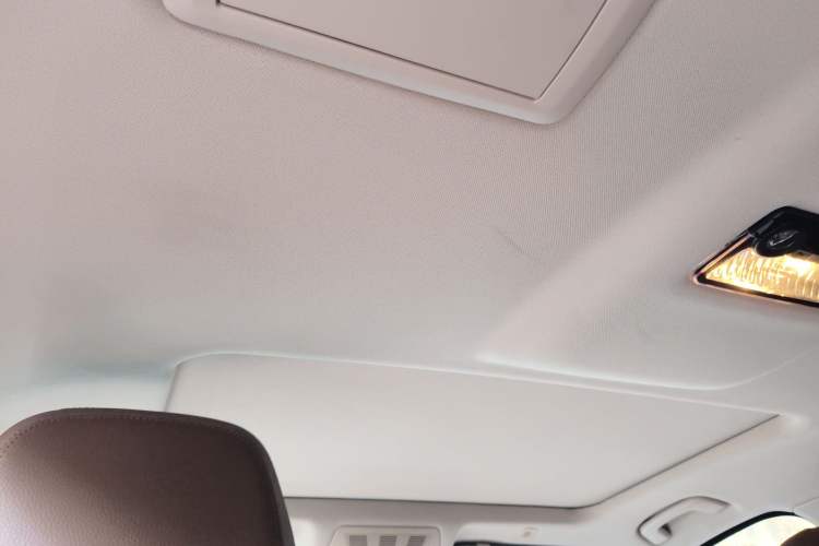 Used BMW 5 Series 2014 525Li Leading Model