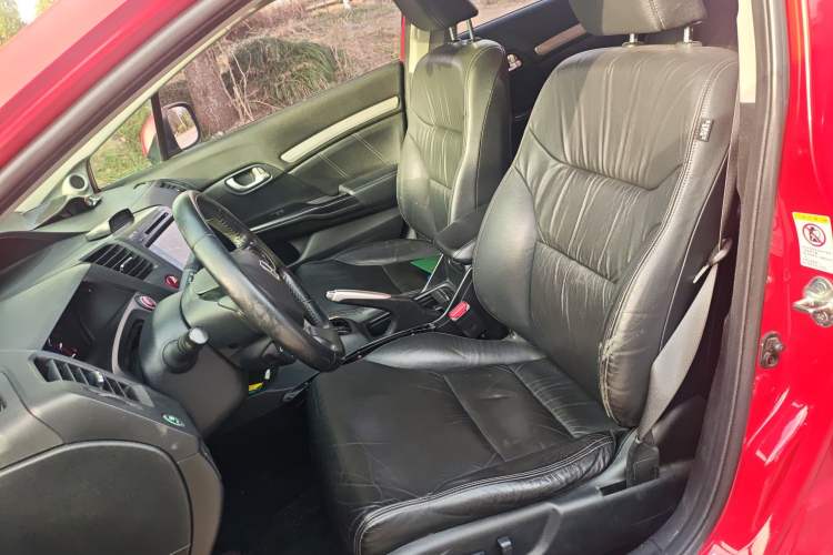 Used Honda Civic 2014 1.8L automatic luxury edition