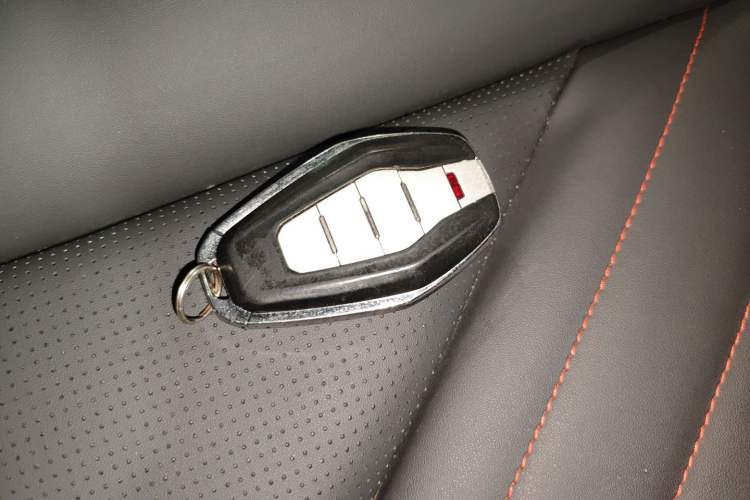 Used Chery New Energy Boundless Pro 2022 301km LingShou Edition Lithium Iron Phosphate