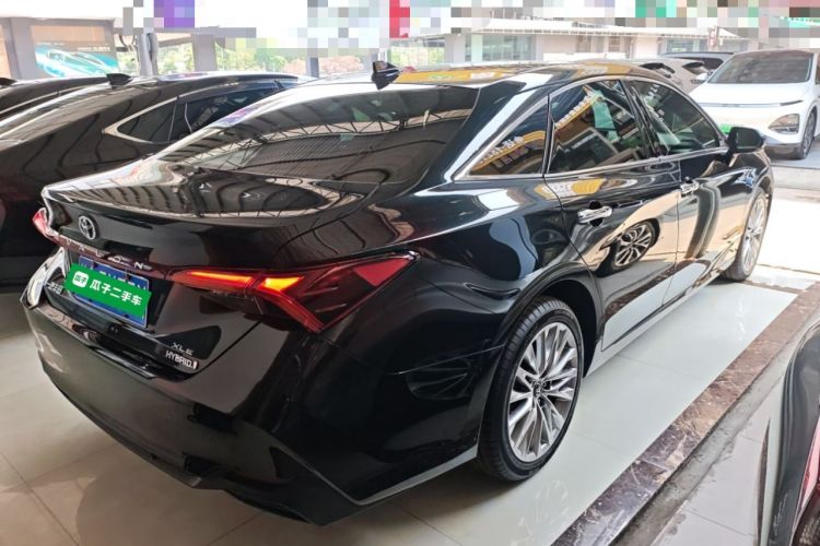 Used Toyota Avalon 2023 Dual-Motor 2.5L XLE Prestige Edition Rear Right 45 Deg