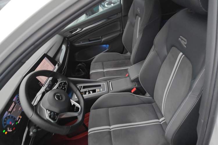 Used Volkswagen Golf 2023 280TSI DSG R-Line Lite
