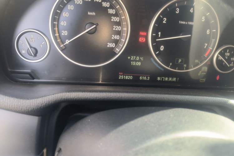 Used BMW X3 2013 Facelifted xDrive20i Luxury Edition Odometer Close Up