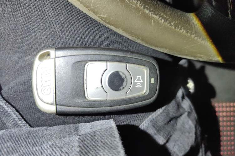 Used Haval H6 2015 Upgraded Model 1.5T Manual Two-Wheel Drive Urban Version
