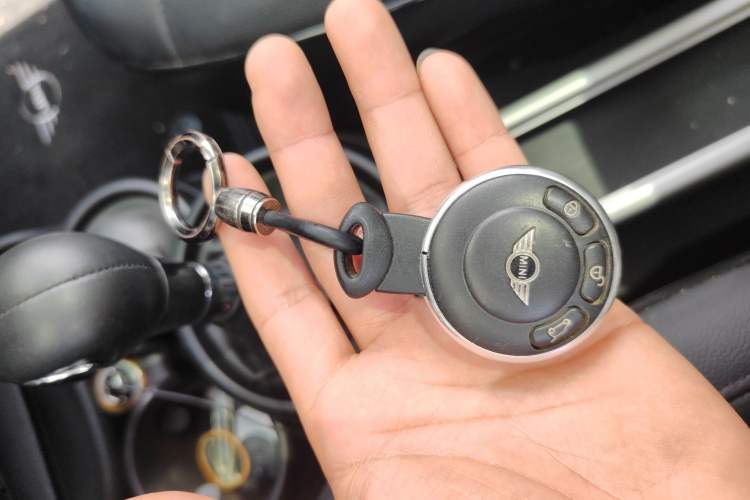 Used MINI Countryman 2014 1.6L COOPER Fun Vehicle Key