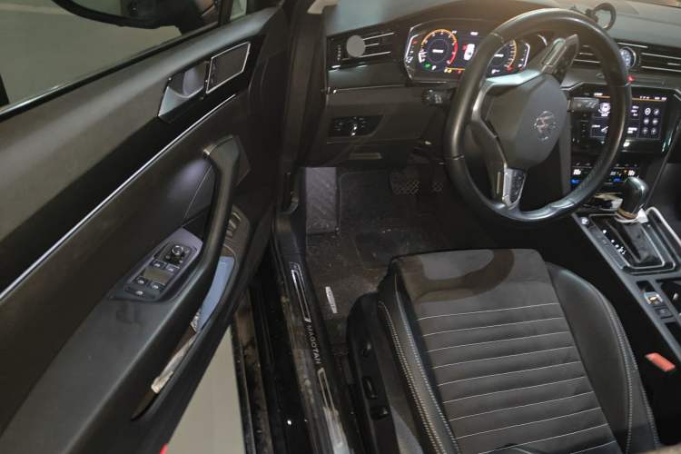 Used Volkswagen Magotan 2020 330TSI DSG Luxury Edition