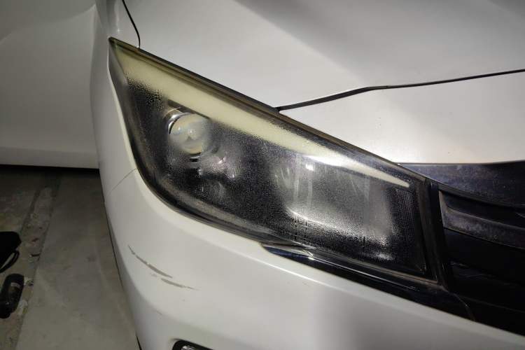 Used CHANGAN OSHAN A800 2017 1.5T Automatic ZhiZun Model Right Front Headlight