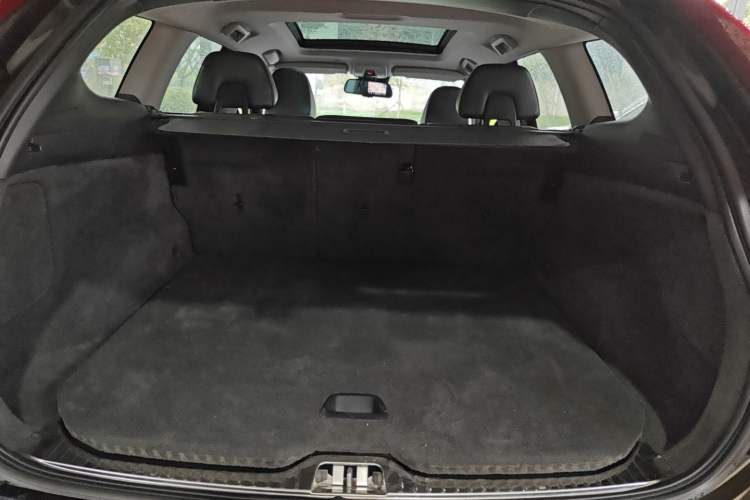 Used Volvo XC60 2014 T6 Zhiyi Edition
