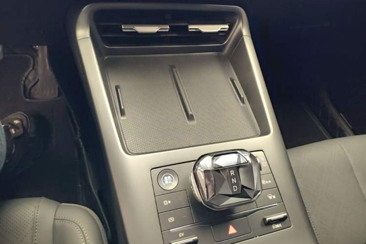 Used BYD Qin PLUS 2025 DM-i Smart Drive 55KM Leading Model
