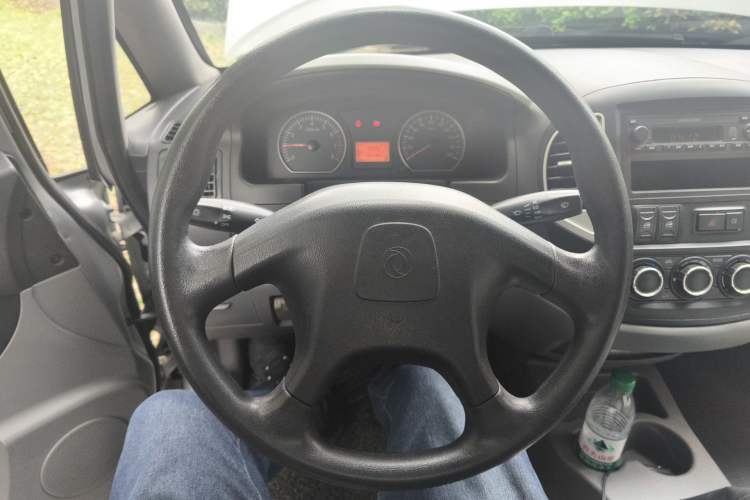 Used FORTHING Lingzhi 2014 V3 1.5L 7-Seater Standard Model II Steering Wheel