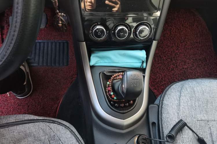 Used Peugeot 408 2013 1.6L Manual Comfort Edition
