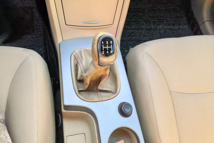 Used Roewe 350 2013 350S 1.5L Manual Xunchi Edition
