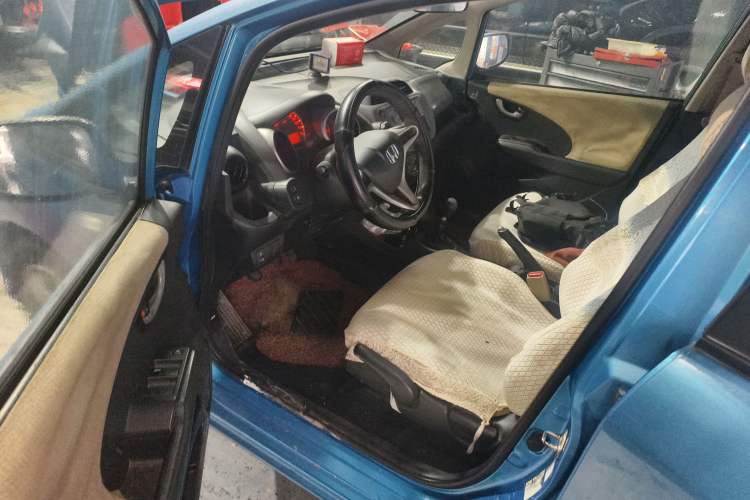 Used Honda Fit 2011 1.3L manual Comfort version