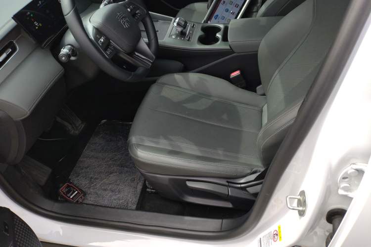 Used BYD Qin PLUS 2025 DM-i Smart Drive 55KM Leading Model Left Front Seat