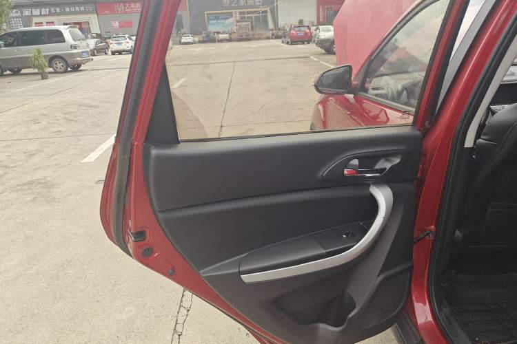 Used Changan CS35 2015 1.6L Manual Luxury Model China IV Standard
