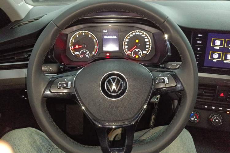 Used Volkswagen Bora 2021 1.5L Manual Fashion Smart Connect Edition Steering Wheel