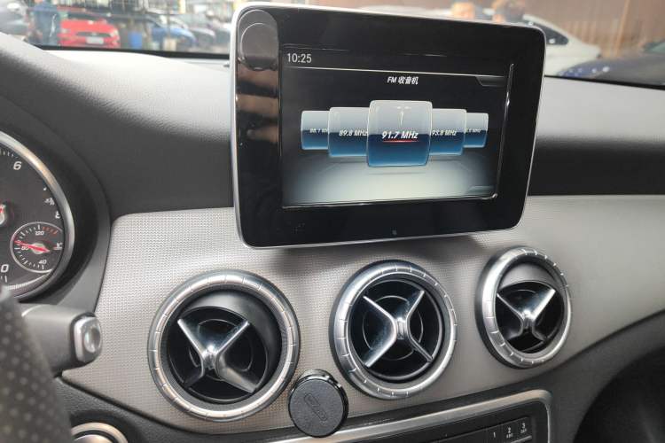 Used Mercedes-Benz CLA 2016 Refreshed CLA 200 Sport Edition Audio And AC Panel