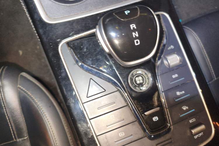 Used BYD Qin New Energy 2021 Travel Edition Gear Lever